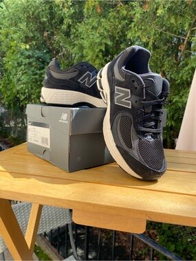 New Balance Youth 2002R Shoes NIB Fit Women Size 6.5